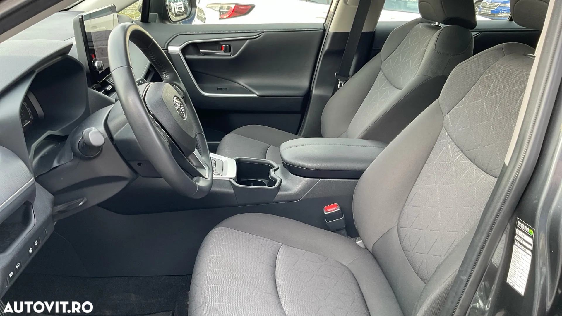 Toyota RAV4 - 24