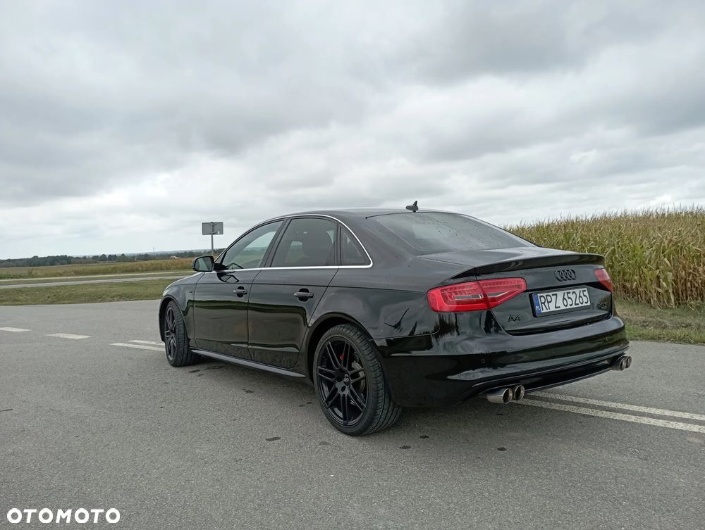 Audi A4 Limousine 2.0 TFSI quattro S tronic S line Sportpaket - 7