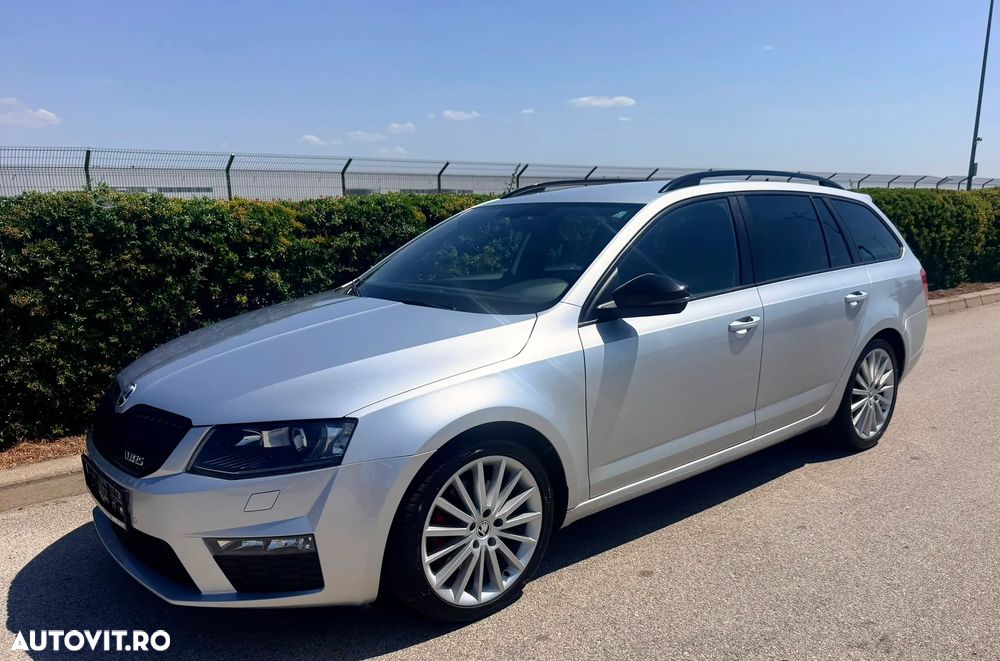 Skoda Octavia 2.0 TDI DSG RS - 1