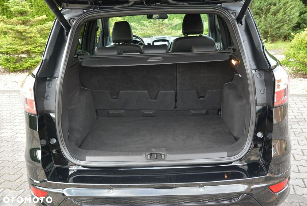 Ford Kuga 1.5 EcoBoost 2x4 ST-Line - 38