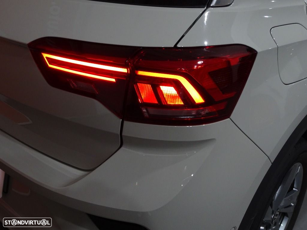 VW T-Roc 2.0 TDI R-Line DSG - 34
