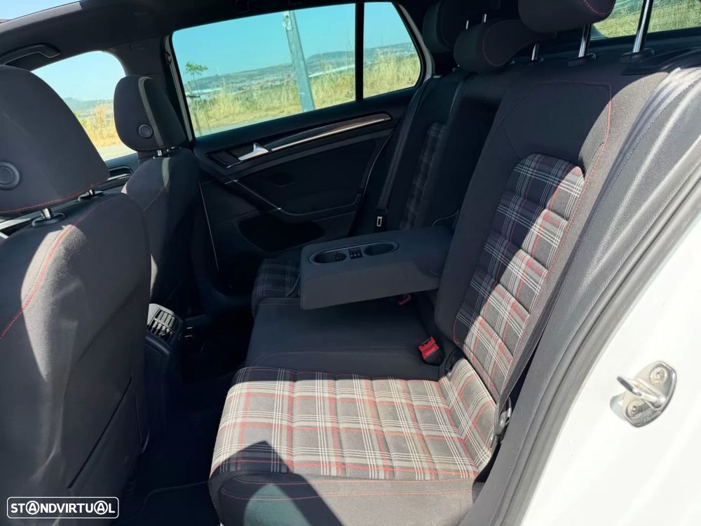 VW Golf 2.0 TSi GTi DSG Performance - 15