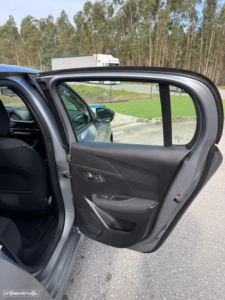 Peugeot 208 PureTech 75 Allure - 11