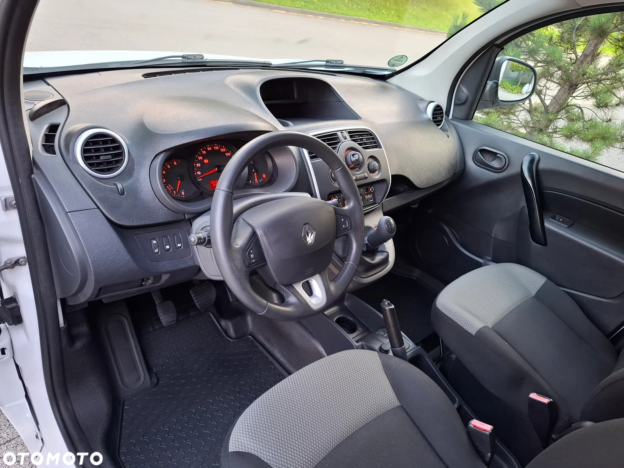 Renault Kangoo dCi 90 FAP Grand - 27