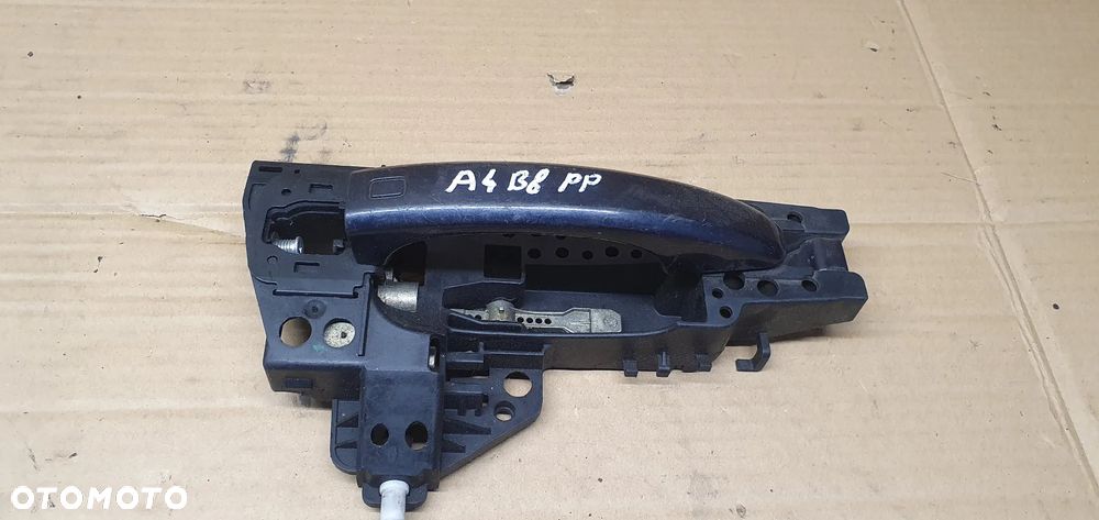 Klamka prawy przód przednia prawa Audi A4 B8 8T0837886A - 2