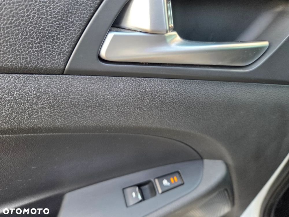 Hyundai Tucson 2.0 CRDI 4WD Automatik Premium - 16