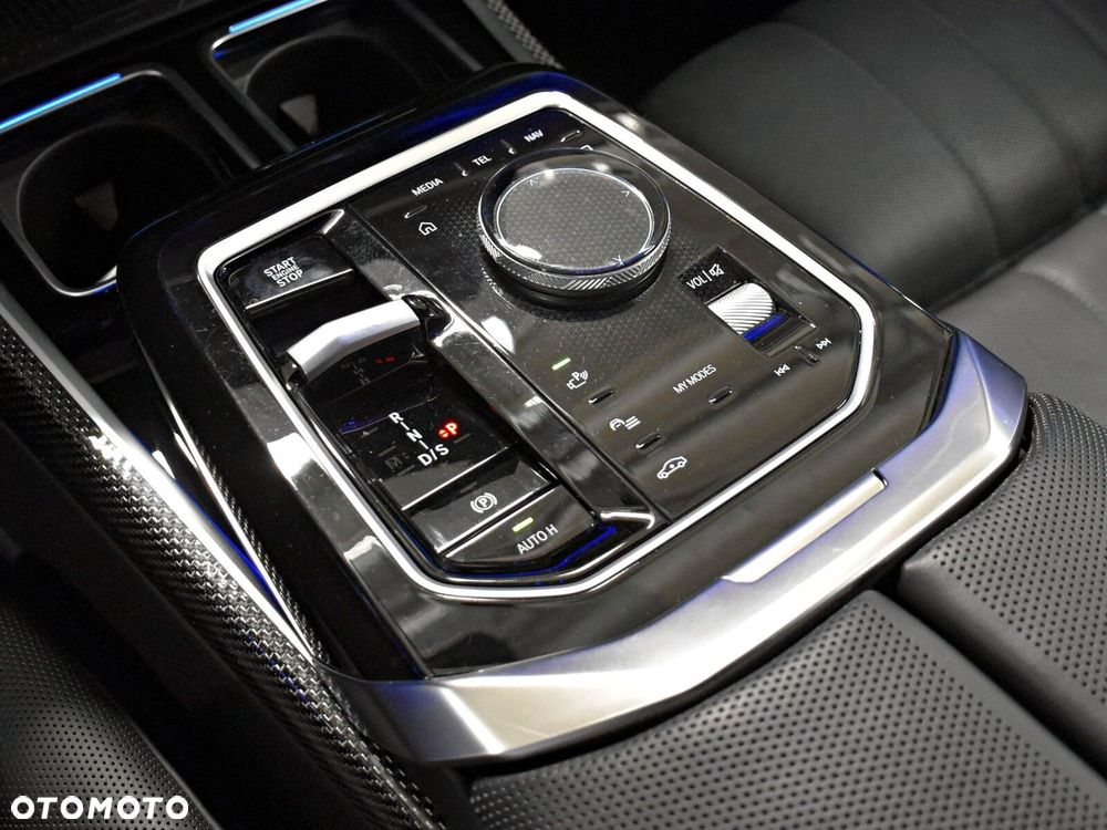 BMW Seria 7 - 20