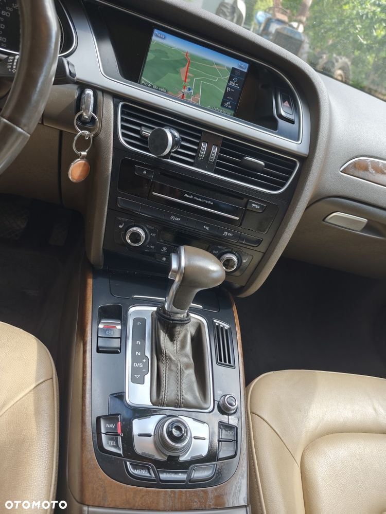 Audi A4 Limousine - 7