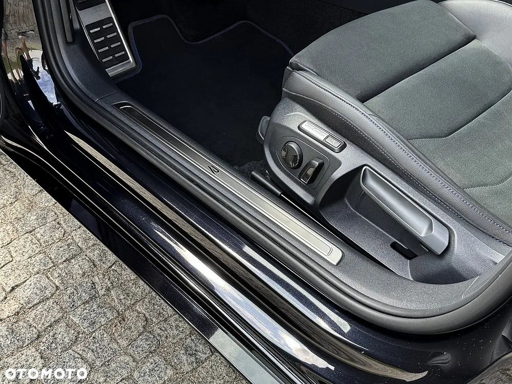 Volkswagen Arteon 2.0 TSI 4Motion R DSG - 28