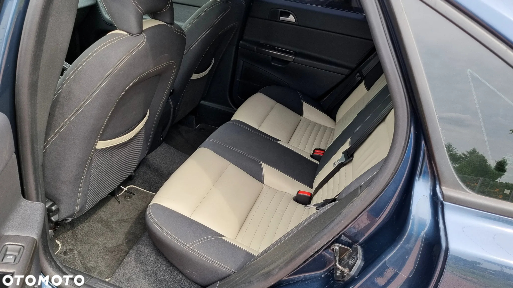 Volvo S40 D4 R-Design - 16