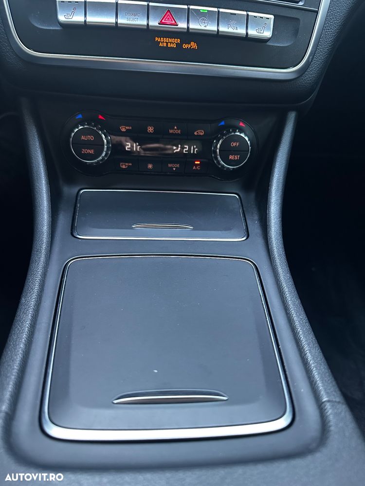 Mercedes-Benz GLA - 25