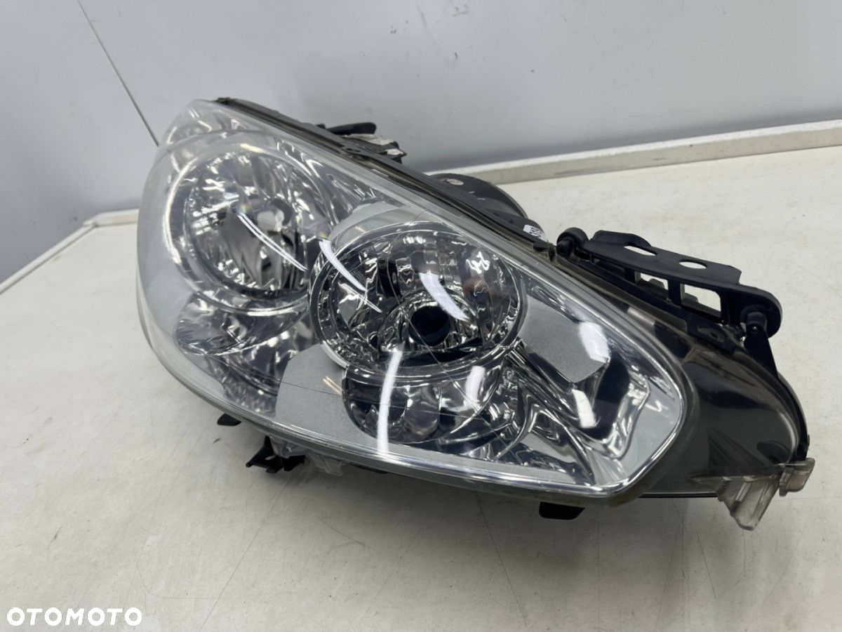Lampa reflektor Peugeot 308 I T7 Lift 11-13r. Peugeot RCZ Lift PRAWA przednia zwykła H7 9674039780 - 2