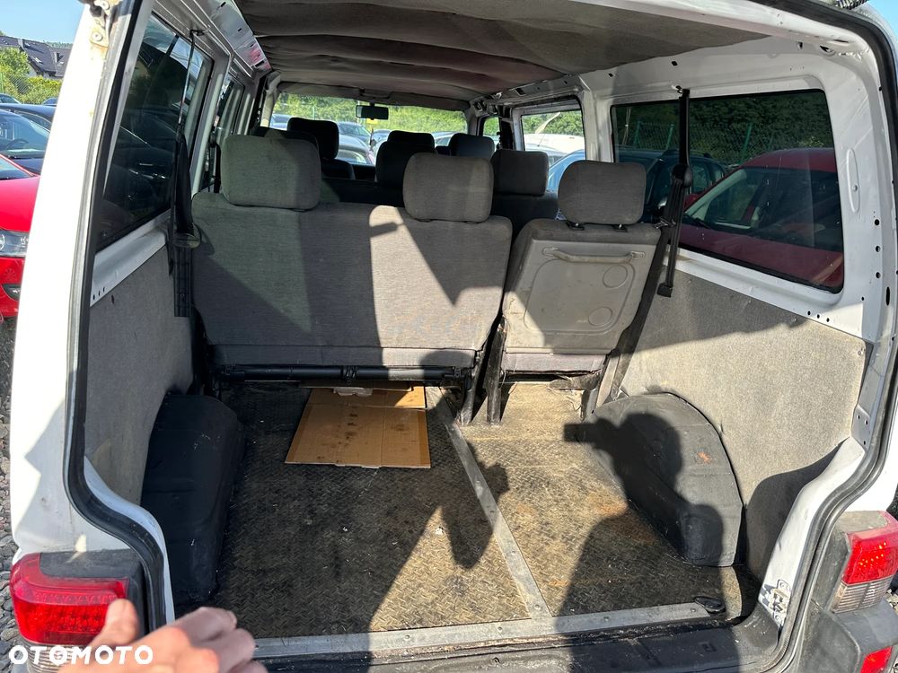 Volkswagen Transporter - 16