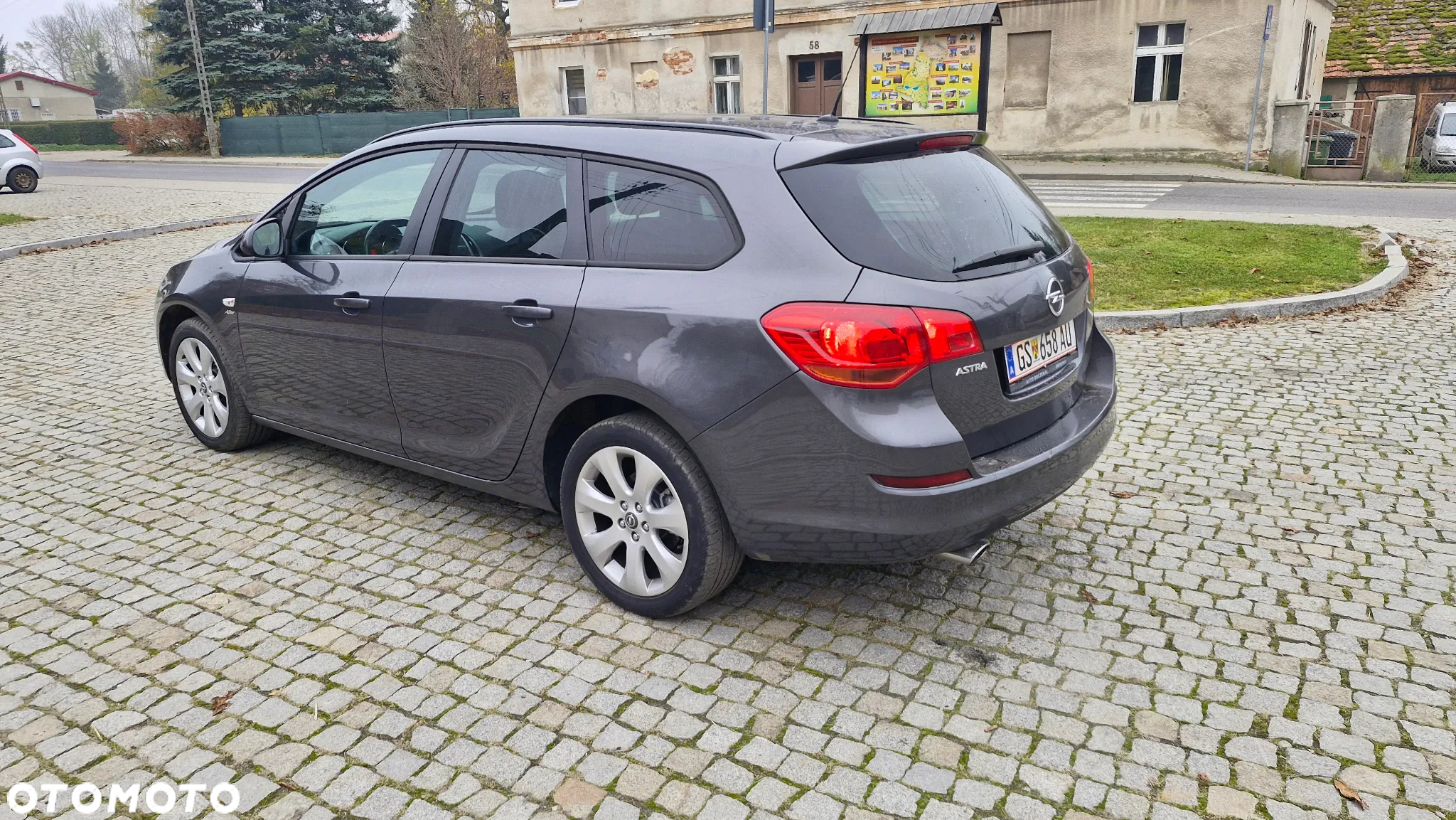 Opel Astra GTC 1.4 Turbo - 7