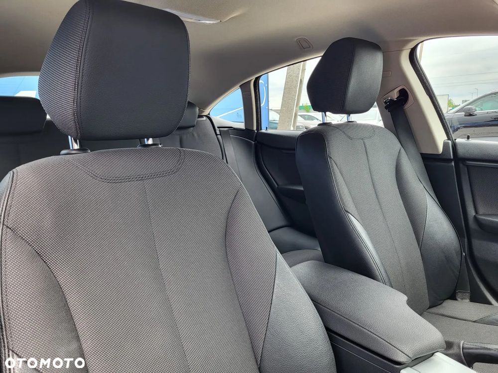 BMW Seria 4 420i Gran Coupe - 17