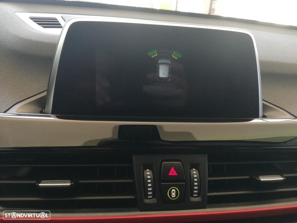 BMW X1 xDrive18d Sport Line - 15