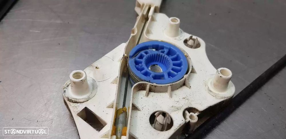 ELEVADOR DE VIDRO TRASEIRO DIREITO MERCEDES-BENZ CLS 2014 -A2197301046 - 1