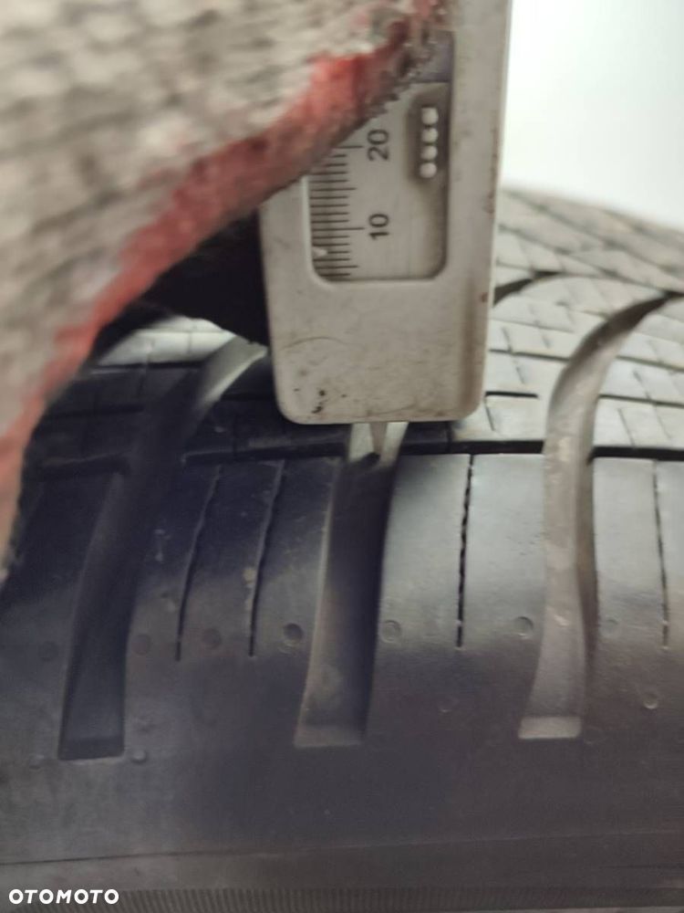 OPONA 18 ZIMA 235/60 - 6