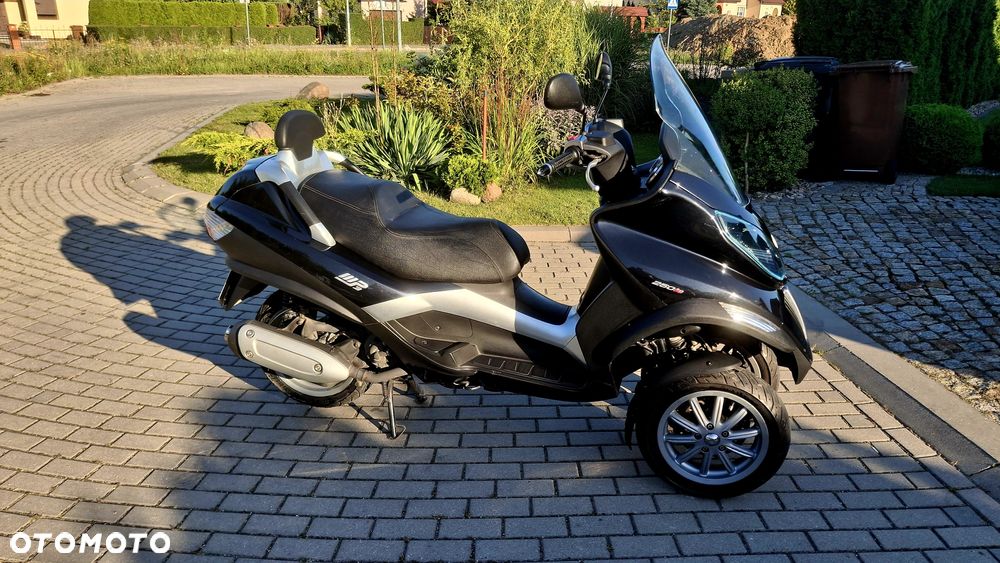 Piaggio MP-3 - 1