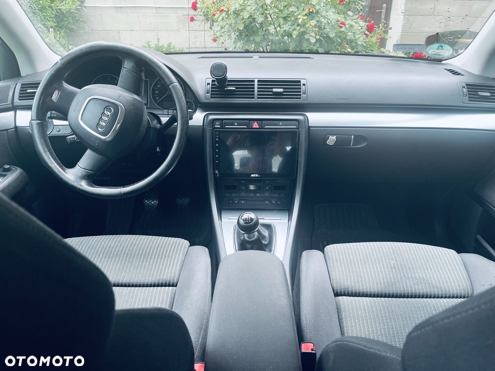 Audi A4 Limousine - 7