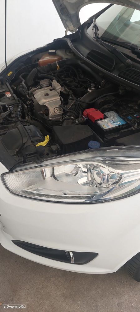 Ford Fiesta 1.0 T EcoBoost Titanium - 10
