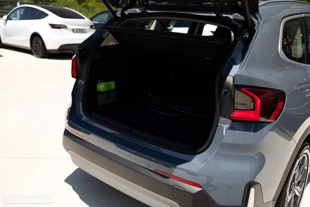 BMW iX3 Impressive - 44