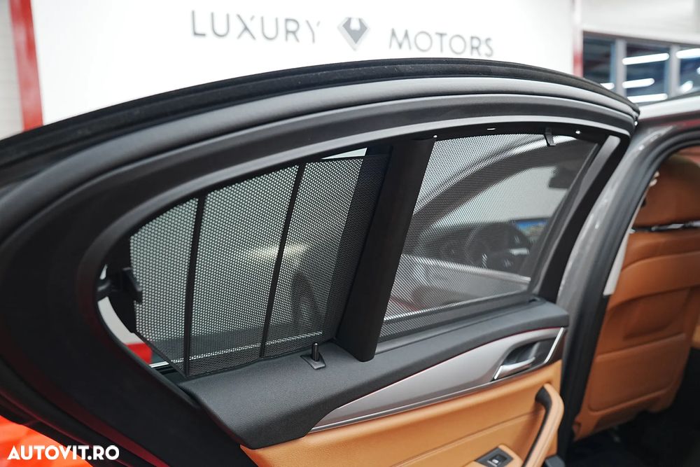 BMW Seria 5 520e Aut. - 31