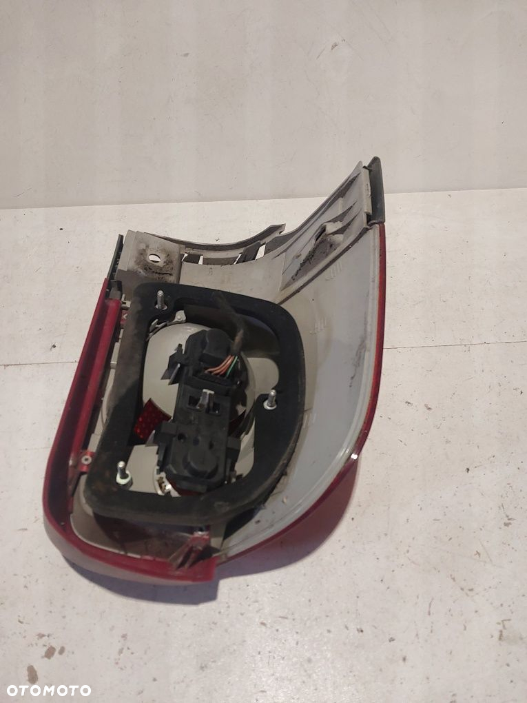 Prawa tylna lampa w błotnik prawy tył vw volkswagen Sharan mk1 lift 1 - 4