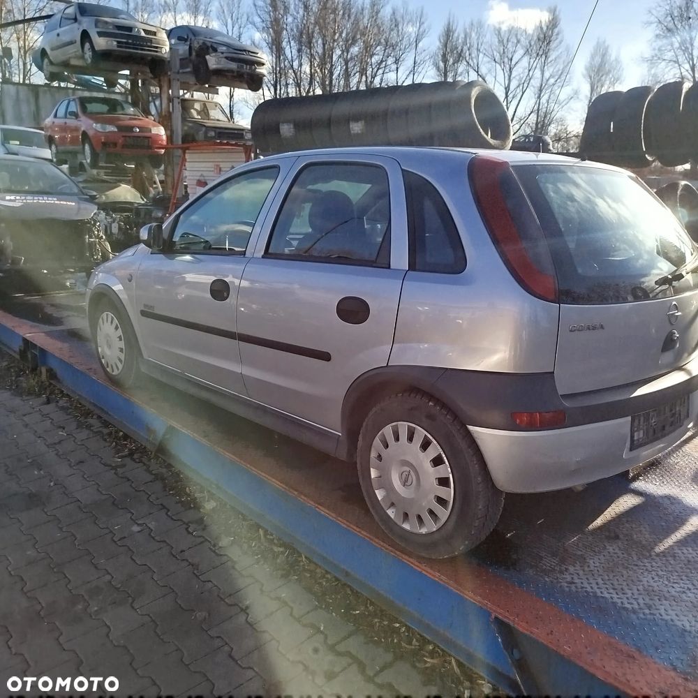 Opel Corsa C na części . - 8