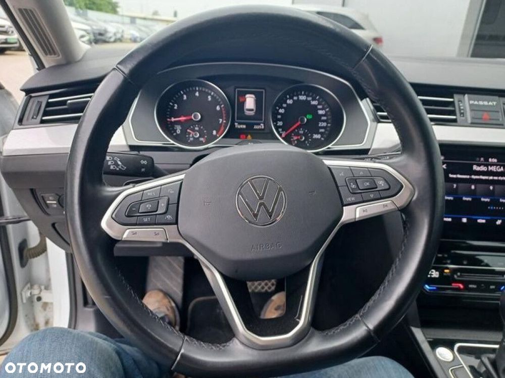 Volkswagen Passat - 6