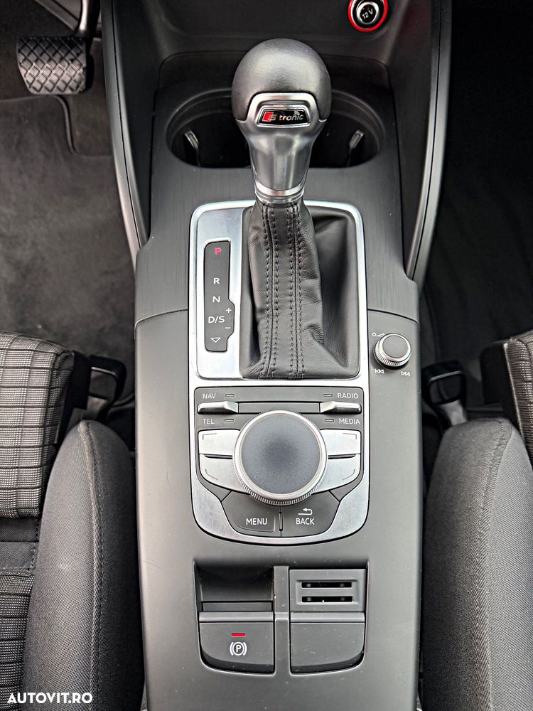 Audi A3 2.0 TDI ack S tronic design - 18