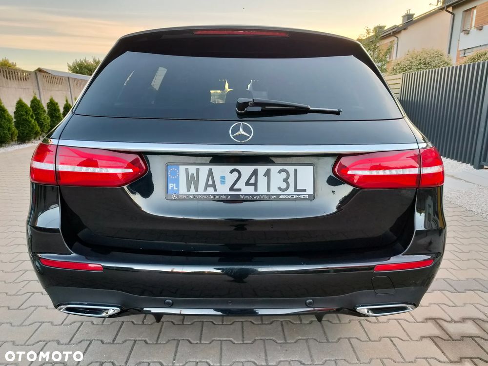 Mercedes-Benz Klasa E 220 d 4-Matic 9G-TRONIC - 8