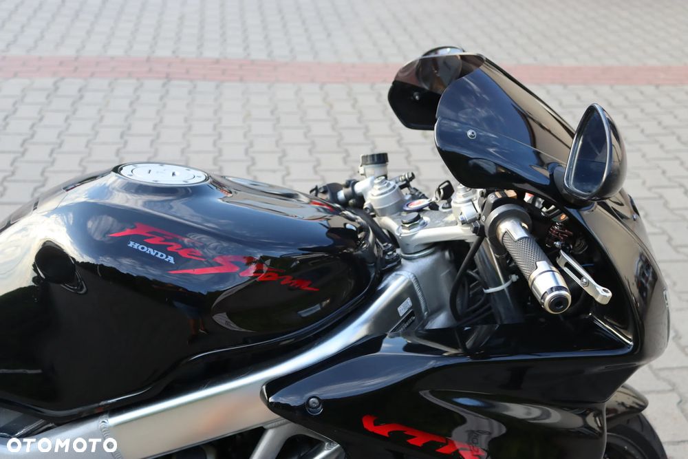 Honda VTR - 22