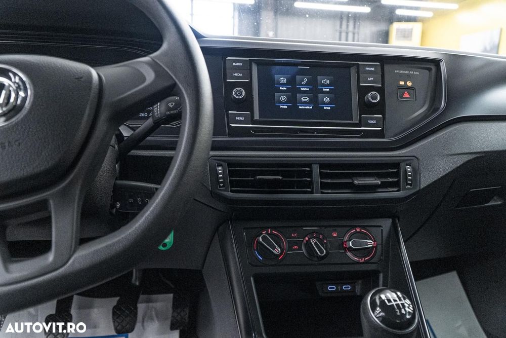 Volkswagen Polo 1.0 Comfortline - 24
