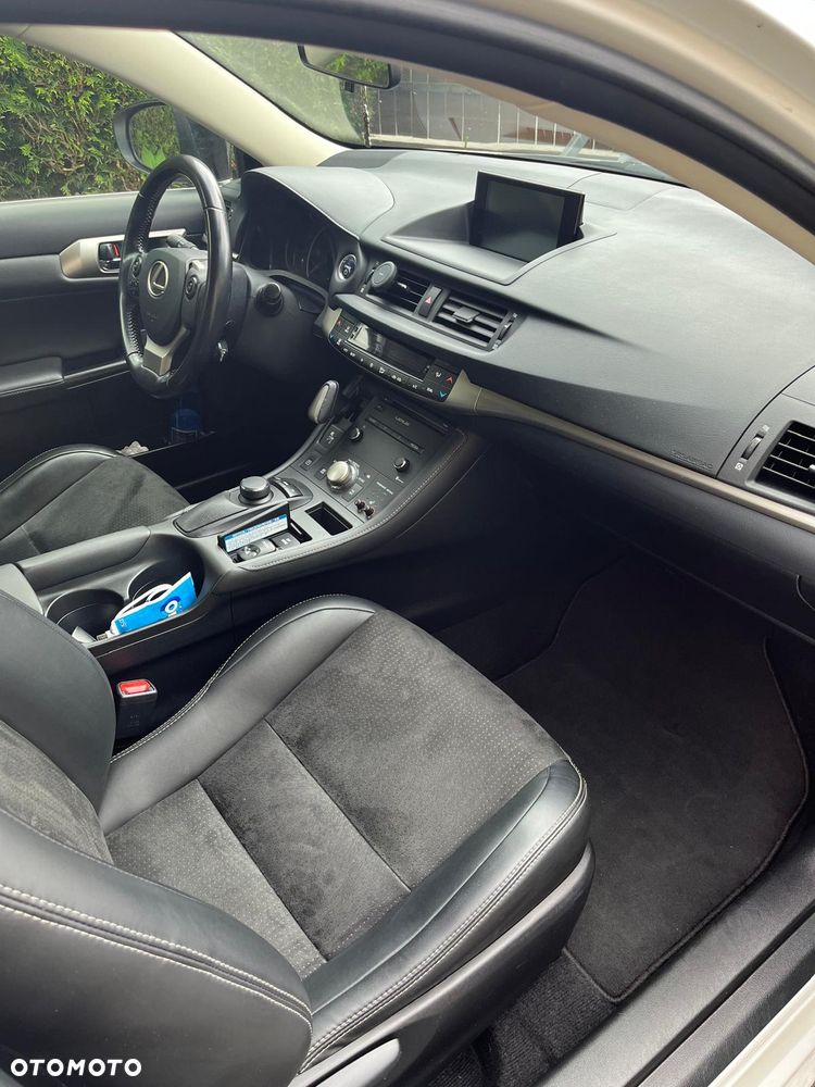 Lexus CT 200h Elegance EU6 - 11