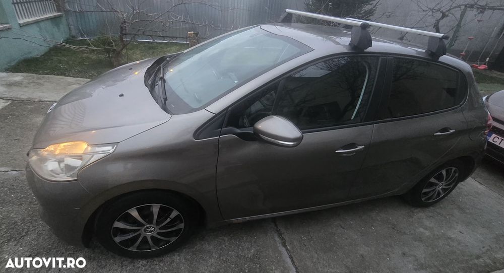 Peugeot 208 - 16