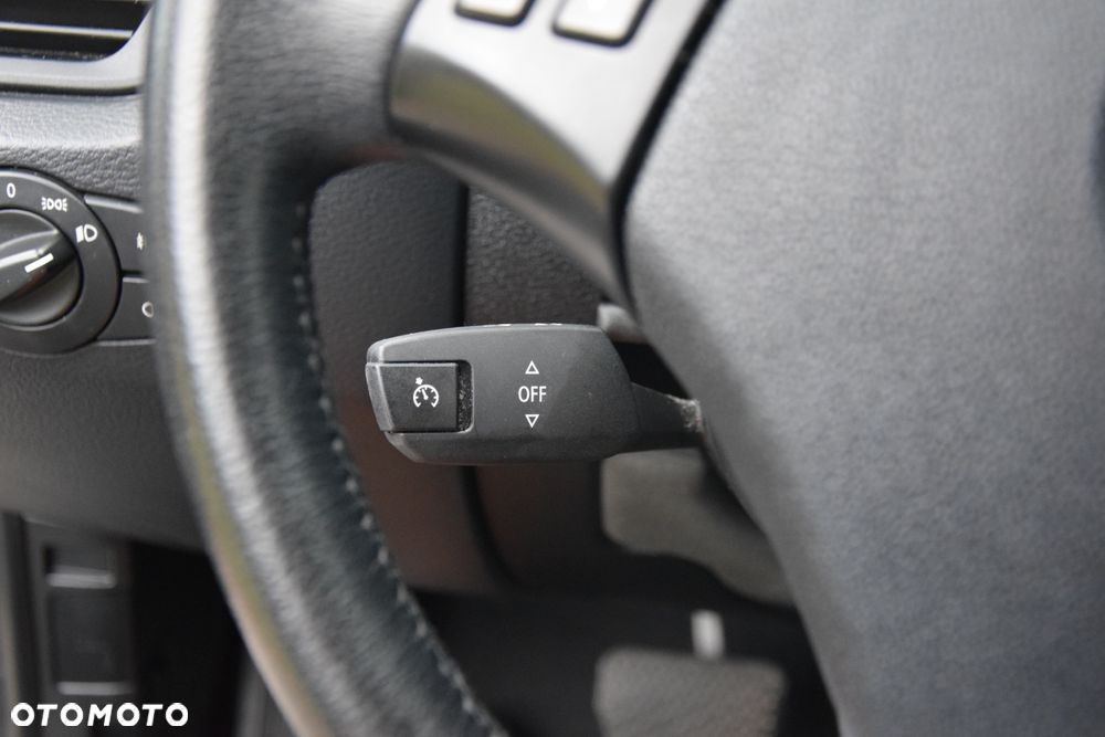 BMW X1 sDrive18d - 11