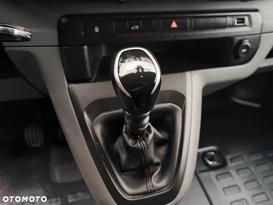 Opel VIVARO - 11