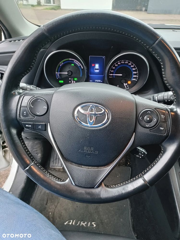 Toyota Auris - 5