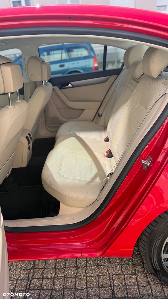 Volkswagen Passat 2.0 TDI Comfortline - 5