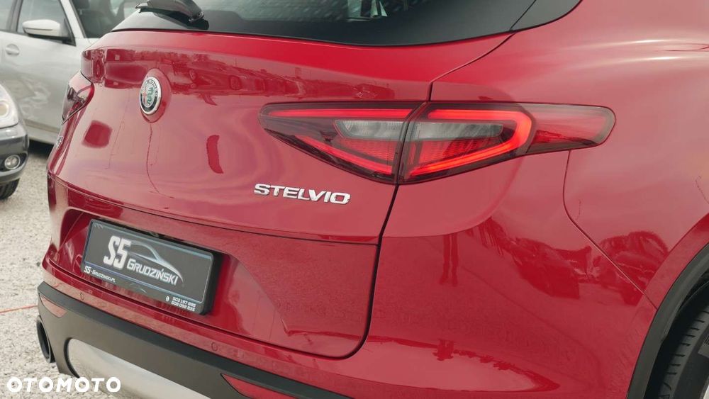 Alfa Romeo Stelvio - 25