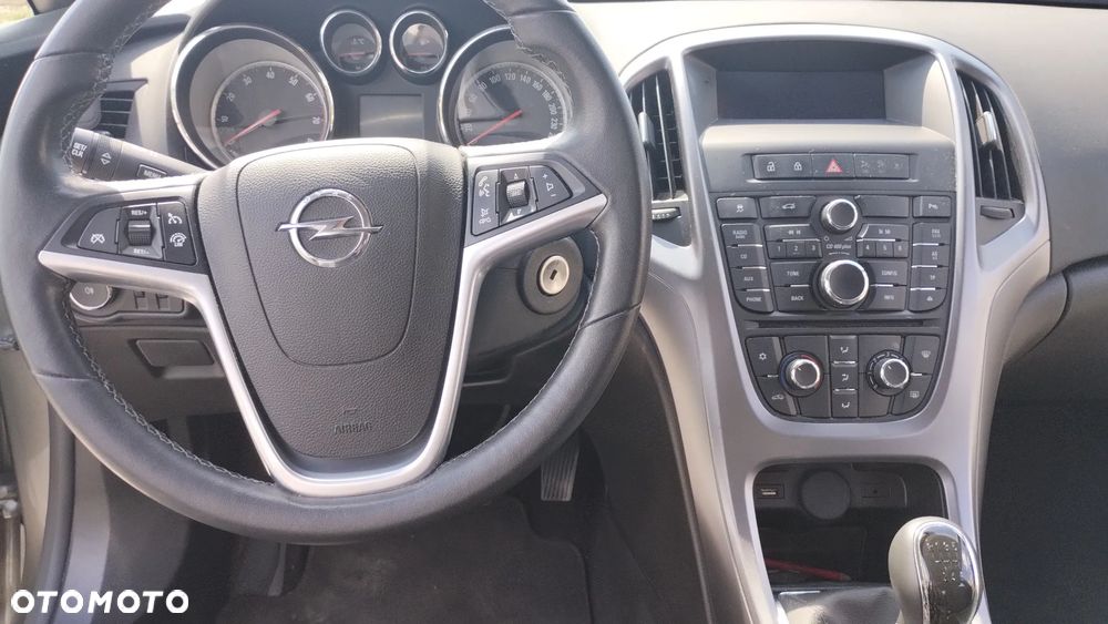 Opel Astra 1.4 T EU6 - 16