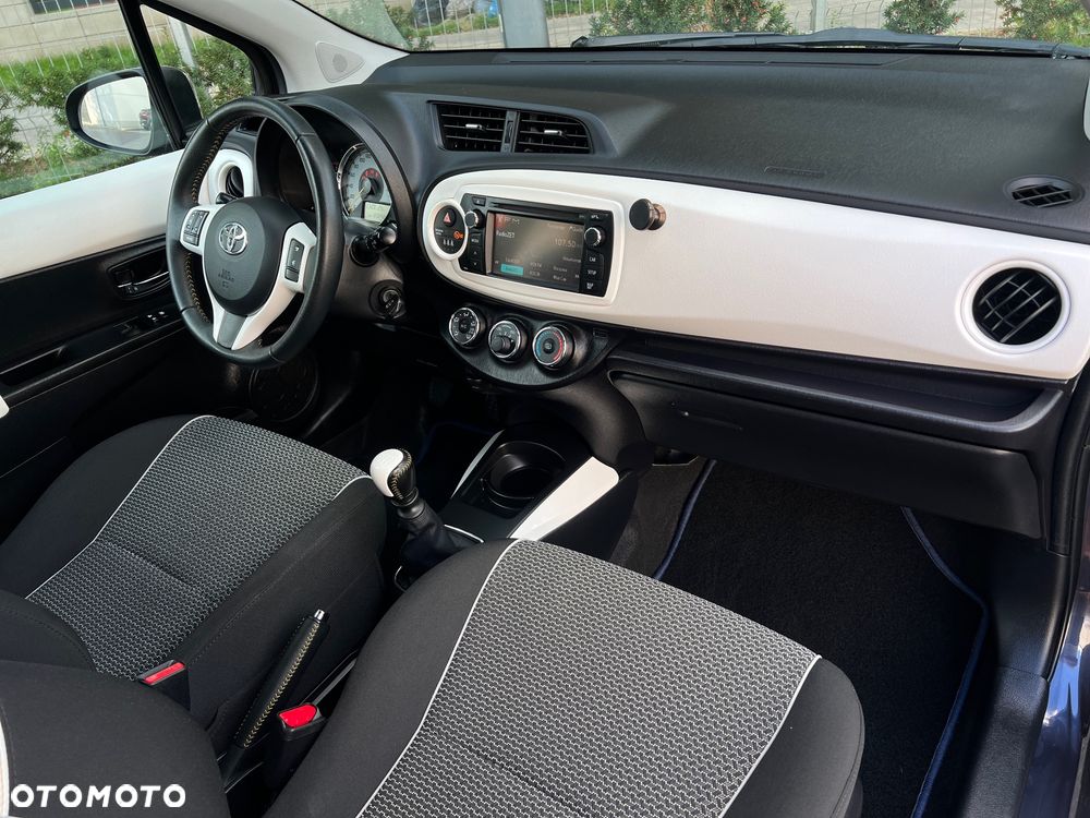 Toyota Yaris 1.33 Business Edition - 33