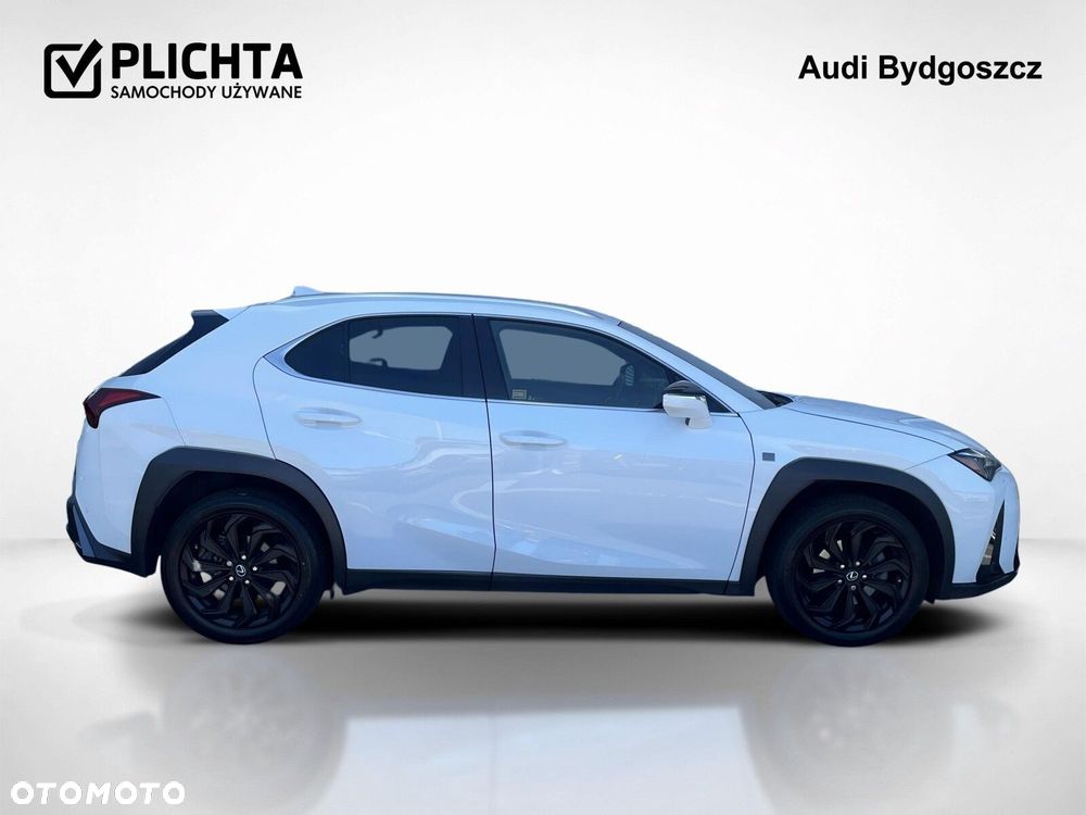 Lexus UX - 7
