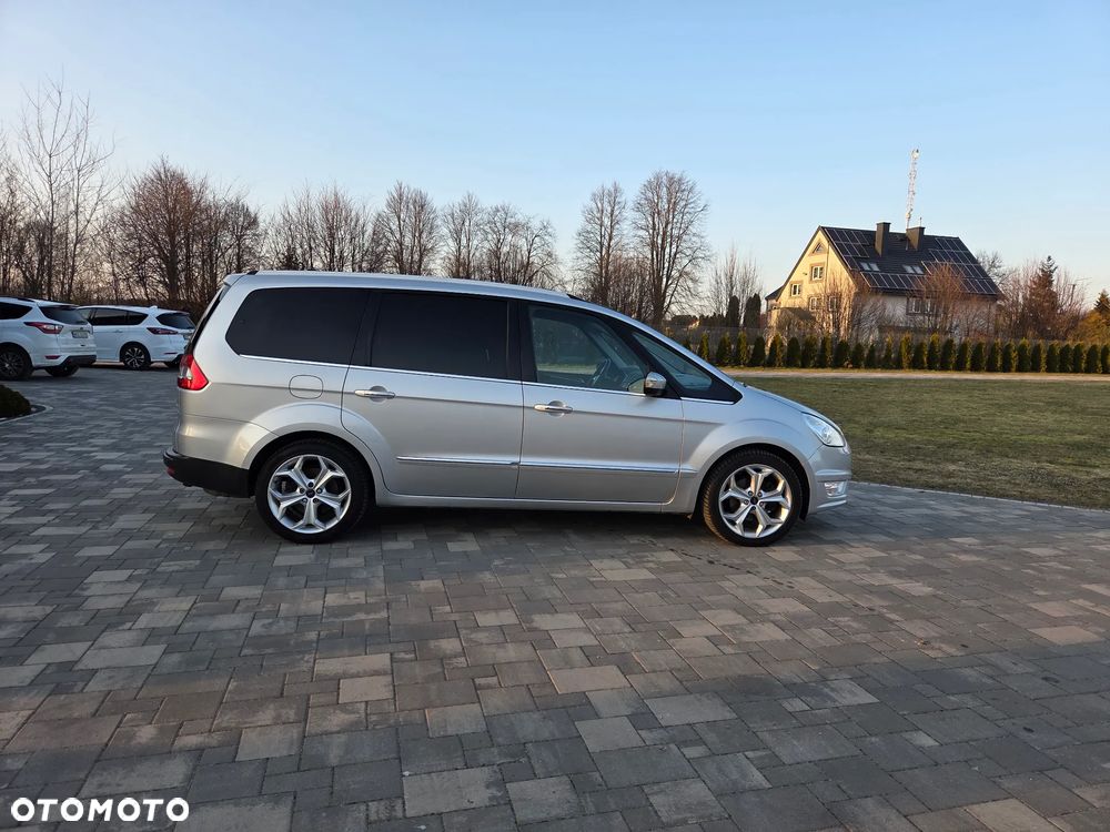 Ford Galaxy 2.2 TDCi DPF Titanium - 17