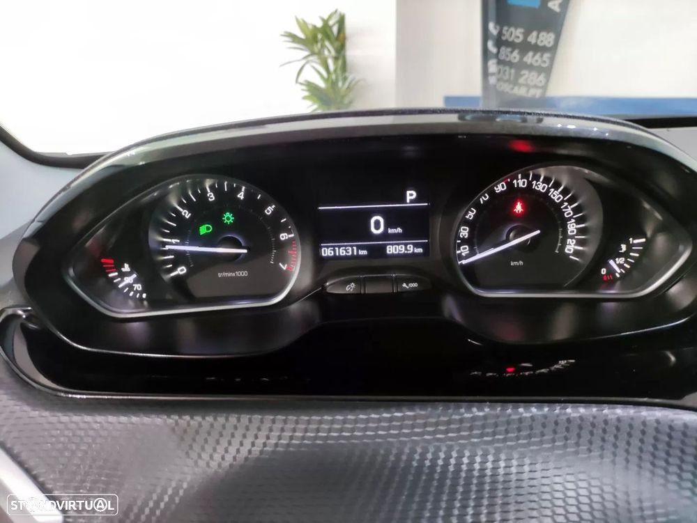 Peugeot 208 1.2 PureTech GT Line EAT6 - 17