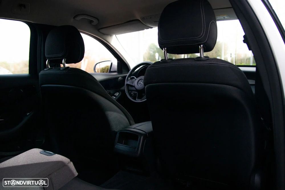 Mercedes-Benz C 180 - 56