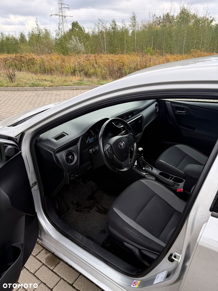 Toyota Auris 1.4 D-4D Active - 9