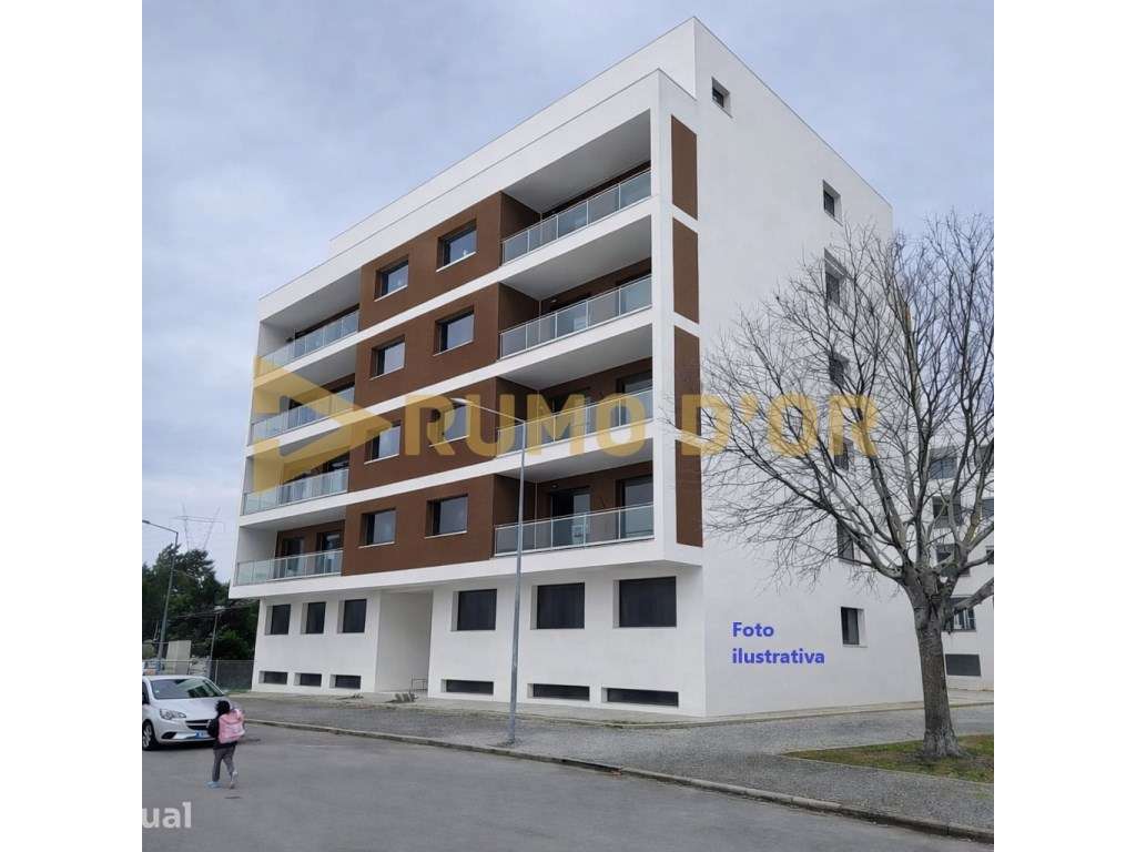 Apartamento T3 C/ varandas e parqueamento (2V) - Grande imagem: 5/12