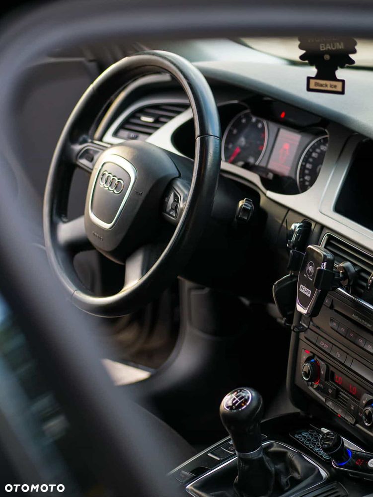 Audi A4 Limousine - 21